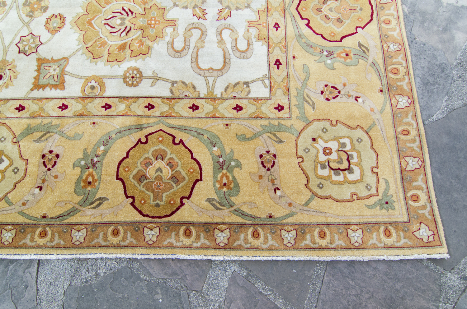 Vintage Agra Indian Rug | House of Séance