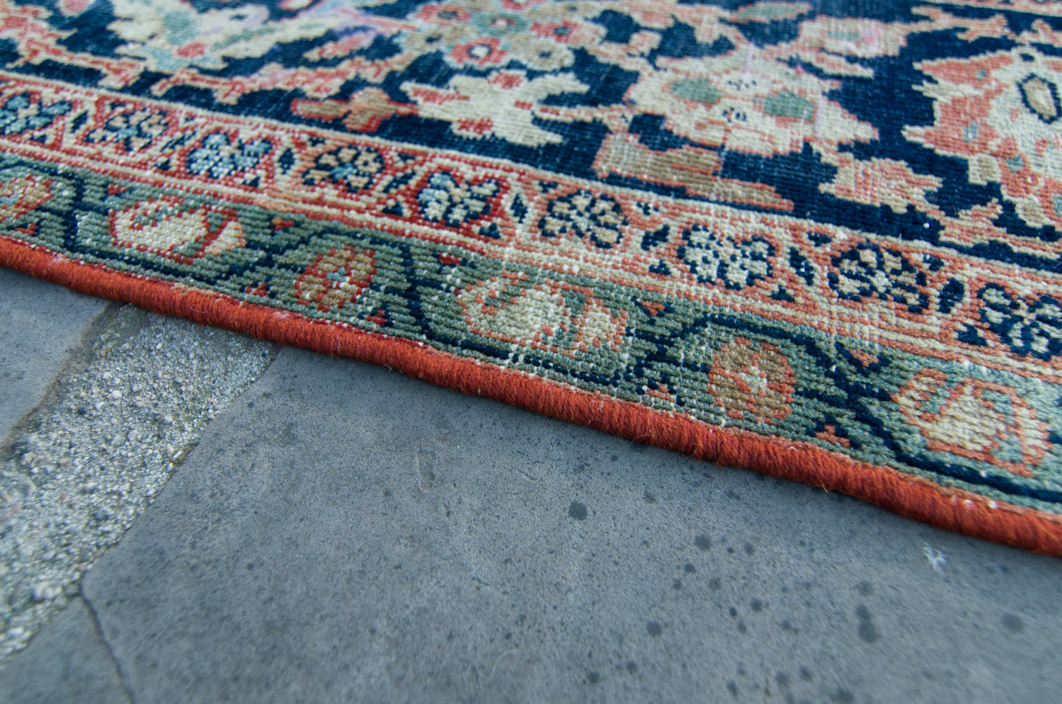 Antique Mahal Persian Rug House of Séance